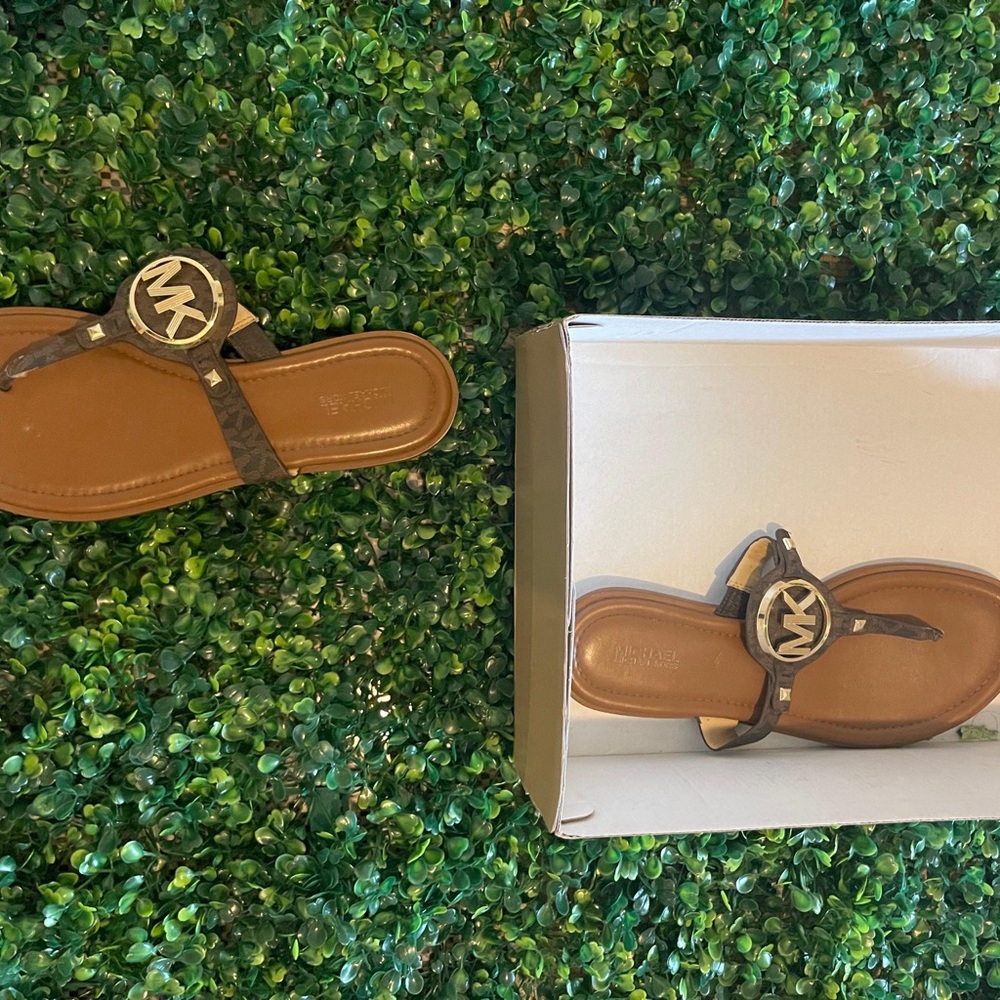 Michael Kors Tan Sandals with Gold Emblem